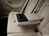  Rear center console with closed lid from driver's side looking down photo